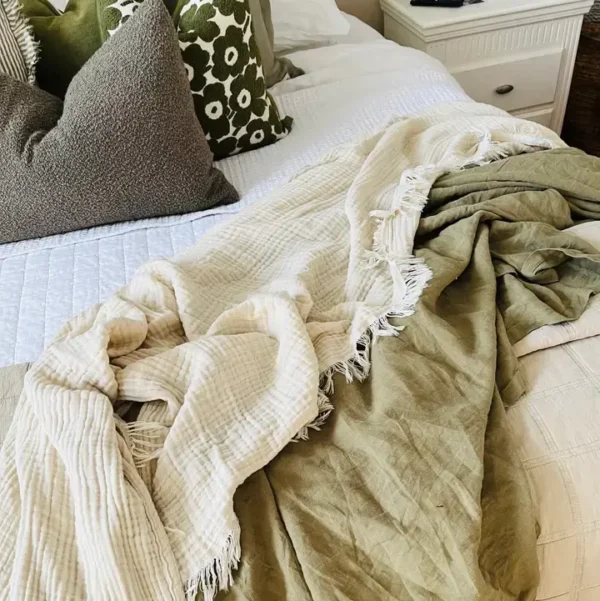 Organic Cotton Muslin Throw – Oatmeal | Mama & Tochter